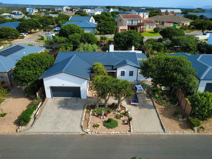 3 Bedroom Property for Sale in Stilbaai Wes Western Cape